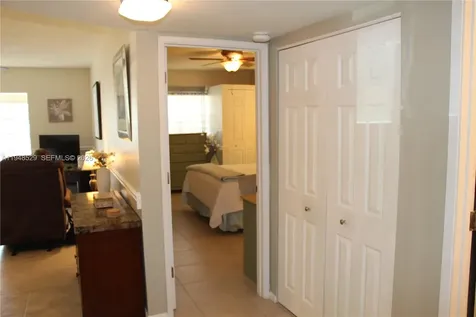 5620 SW 3rd Place Margate FL 33068