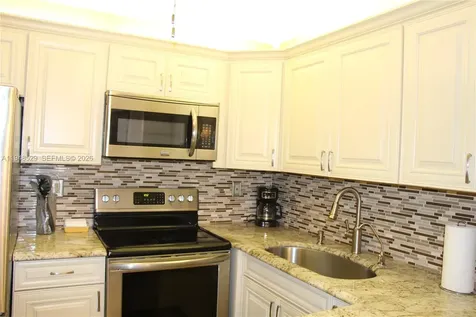 5620 SW 3rd Place Margate FL 33068