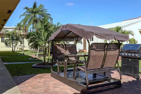 1748 Rodman Street Hollywood FL 33020