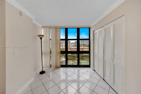 2017 S Ocean Drive Hallandale Beach FL 33009