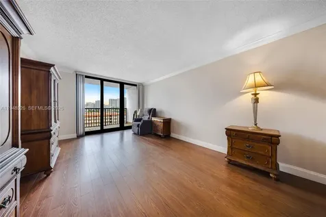 2017 S Ocean Drive Hallandale Beach FL 33009