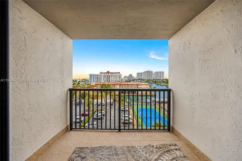 2017 S Ocean Drive Hallandale Beach FL 33009