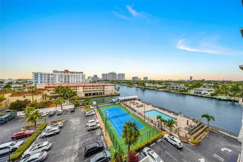 2017 S Ocean Drive Hallandale Beach FL 33009