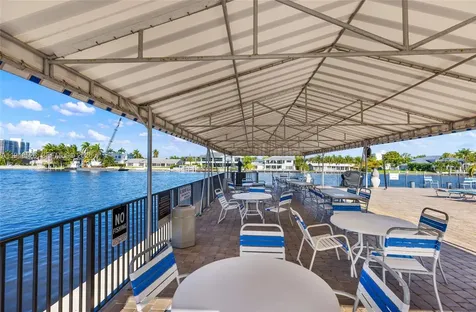 2017 S Ocean Drive Hallandale Beach FL 33009