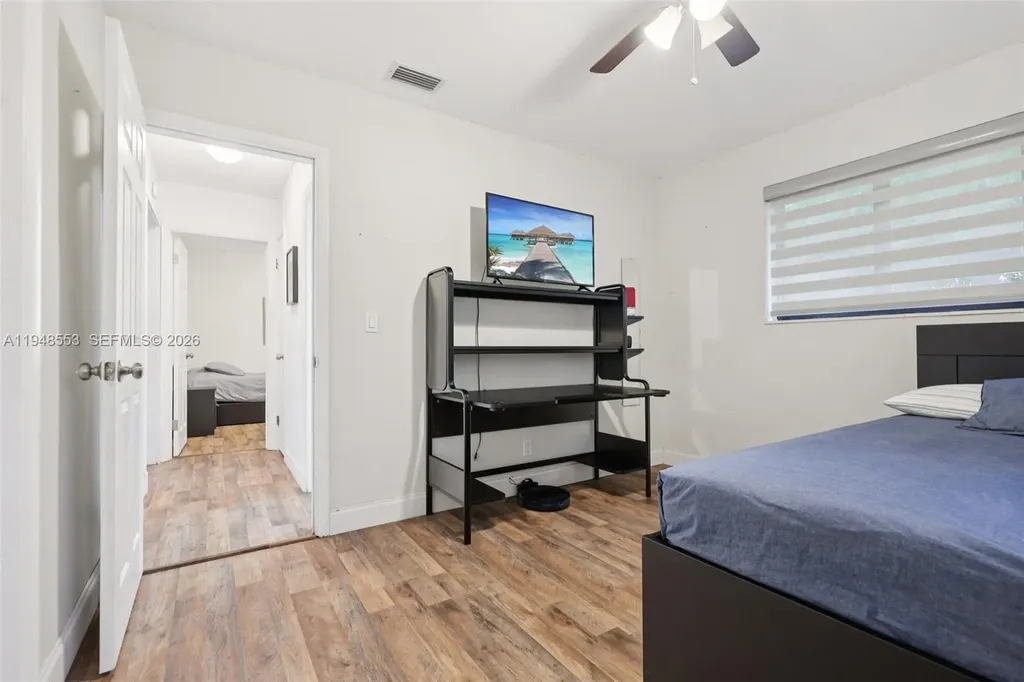 5301 Pierce Street Hollywood FL 33021