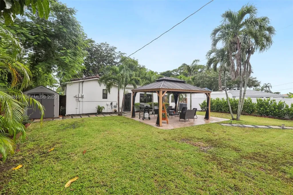 5301 Pierce Street Hollywood FL 33021