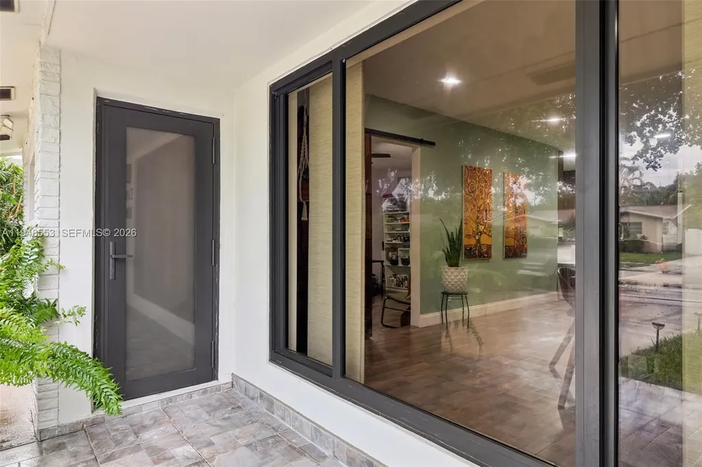 5301 Pierce Street Hollywood FL 33021