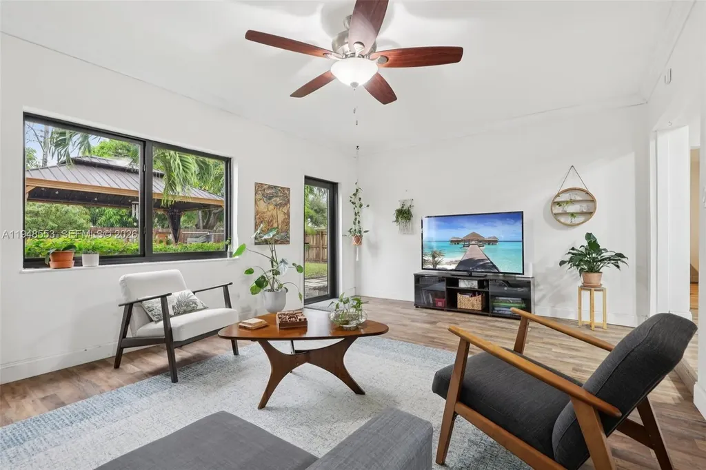5301 Pierce Street Hollywood FL 33021