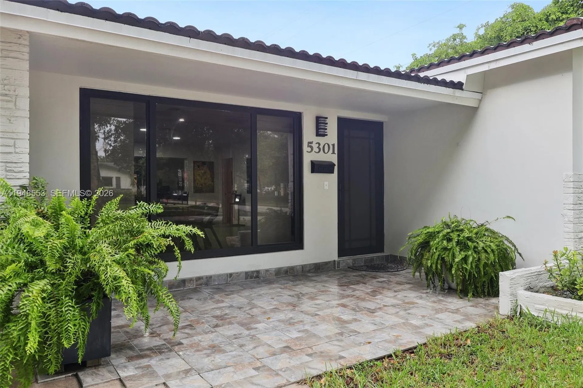 5301 Pierce Street Hollywood FL 33021