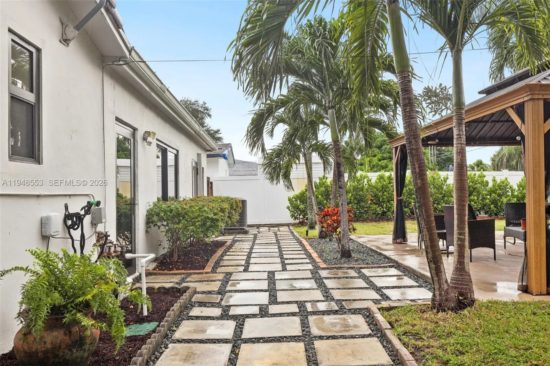 5301 Pierce Street Hollywood FL 33021