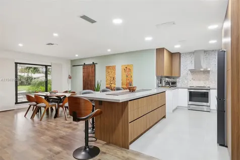 5301 Pierce Street Hollywood FL 33021