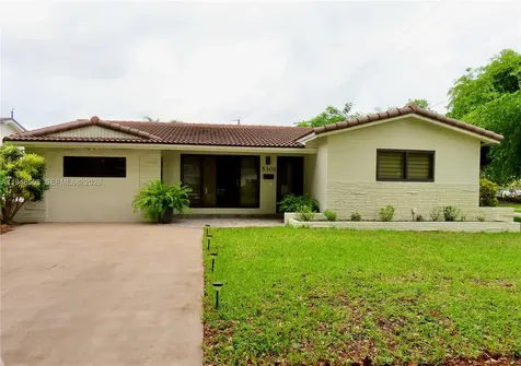 5301 Pierce Street Hollywood FL 33021