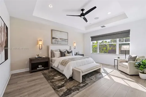 165 Bonnette Hunt Club Lane Palm Beach Gardens FL 33418