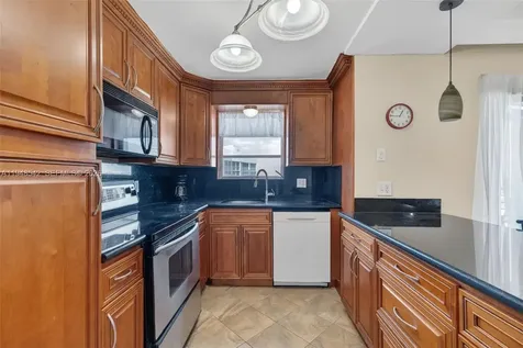 2731 NE 14th Street Causeway Pompano Beach FL 33062