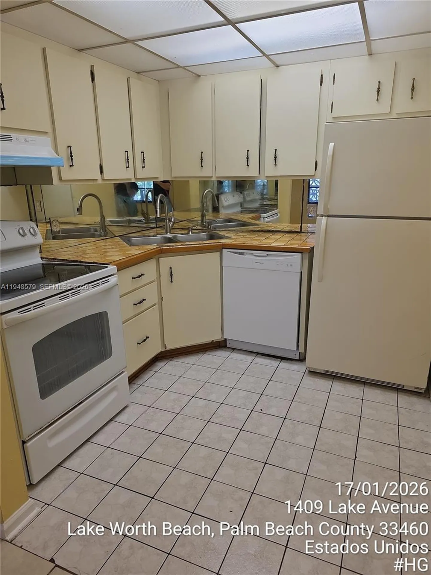 1409 Lake Avenue Lake Worth FL 33460