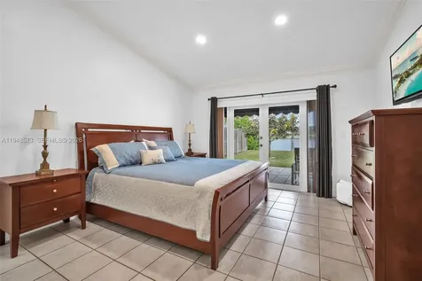 19211 NW 88th Court Hialeah FL 33018