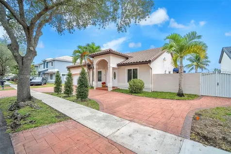 19211 NW 88th Court Hialeah FL 33018