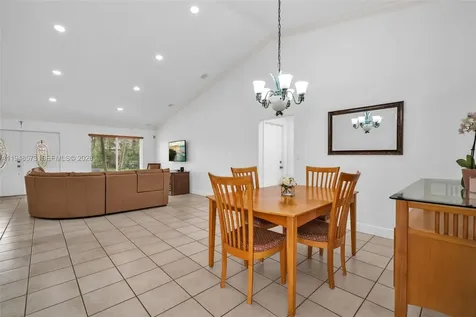 19211 NW 88th Court Hialeah FL 33018