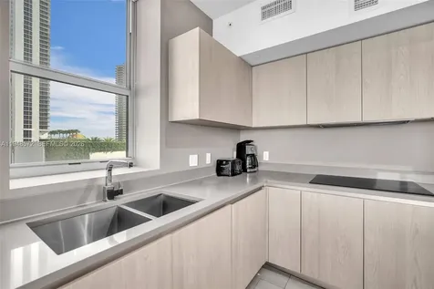 4010 S Ocean Drive Hollywood FL 33019