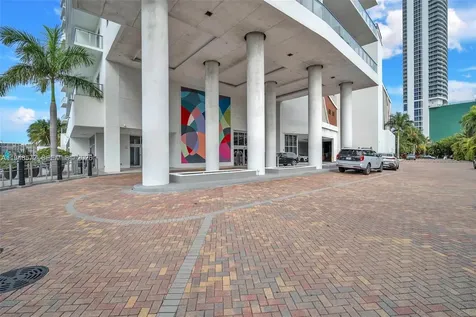 4010 S Ocean Drive Hollywood FL 33019