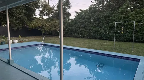9890 Santos Drive Cutler Bay FL 33189