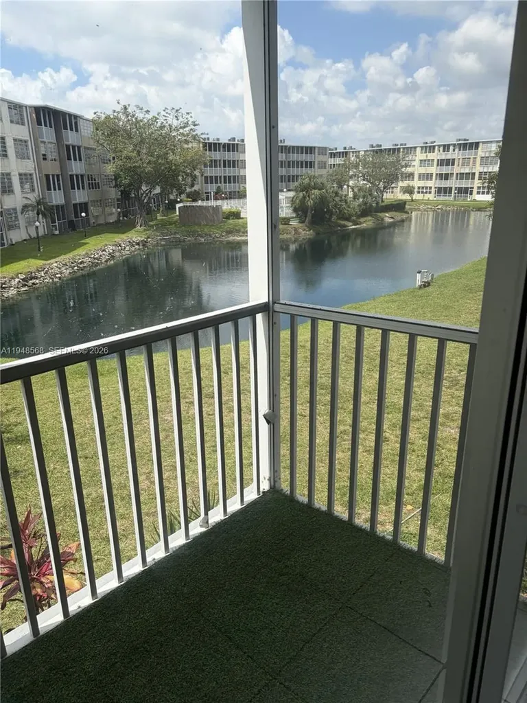 1700 NE 191st Street Miami FL 33179