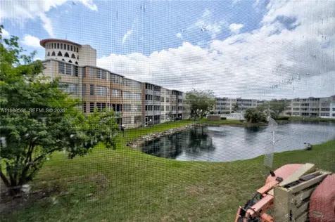 1700 NE 191st Street Miami FL 33179