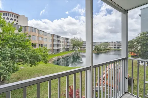 1700 NE 191st Street Miami FL 33179