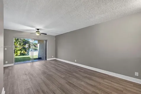 908 Twin Lakes Drive Coral Springs FL 33071
