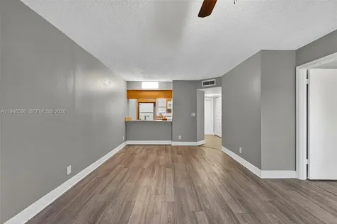 908 Twin Lakes Drive Coral Springs FL 33071