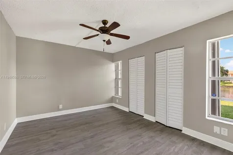 908 Twin Lakes Drive Coral Springs FL 33071