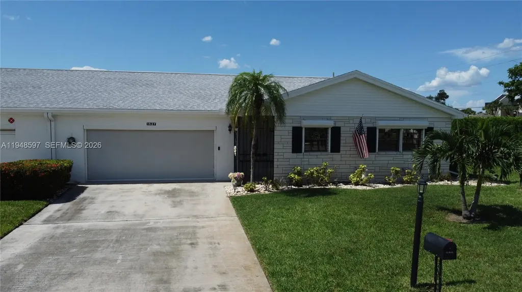 1527 Edgewater Circle Fort Myers FL 33919
