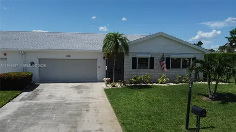 1527 Edgewater Circle Fort Myers FL 33919