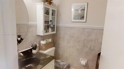 1527 Edgewater Circle Fort Myers FL 33919