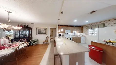 1527 Edgewater Circle Fort Myers FL 33919