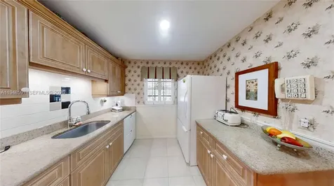1527 Edgewater Circle Fort Myers FL 33919