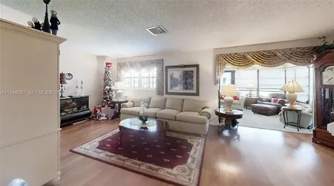 1527 Edgewater Circle Fort Myers FL 33919