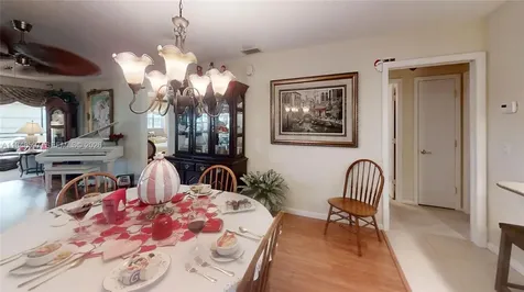 1527 Edgewater Circle Fort Myers FL 33919
