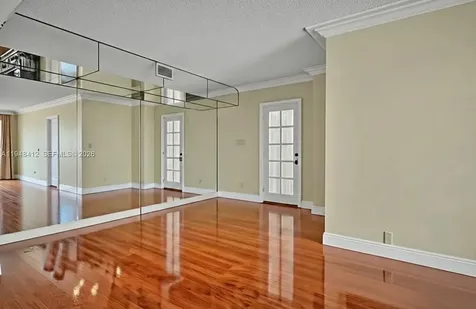 1121 Crandon Boulevard Key Biscayne FL 33149