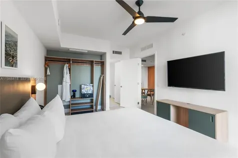 159 NE 6th Street Miami FL 33132