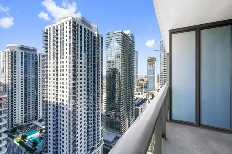 159 NE 6th Street Miami FL 33132