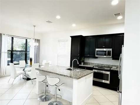 3209 W 98th Place Hialeah FL 33018