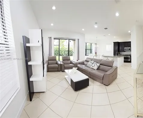 3209 W 98th Place Hialeah FL 33018