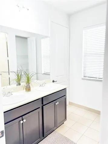 3209 W 98th Place Hialeah FL 33018