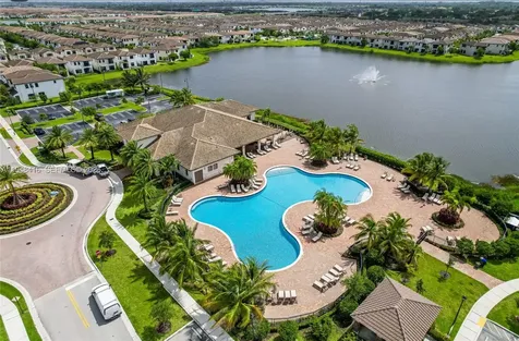3209 W 98th Place Hialeah FL 33018
