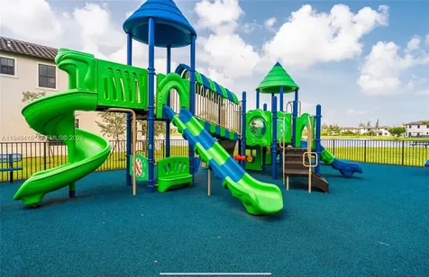 3209 W 98th Place Hialeah FL 33018