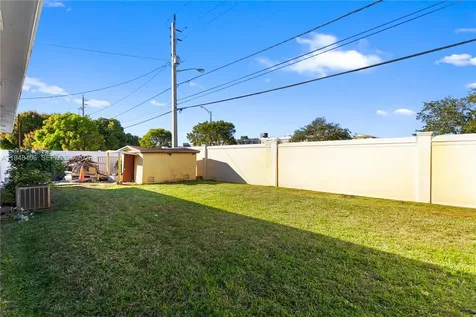 3521 NW 18th Place Lauderhill FL 33311