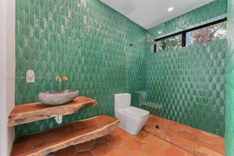 5845 SW 130th Terrace Pinecrest FL 33156