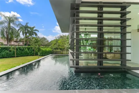 5845 SW 130th Terrace Pinecrest FL 33156