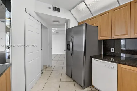 20281 E Country Club Drive Aventura FL 33180